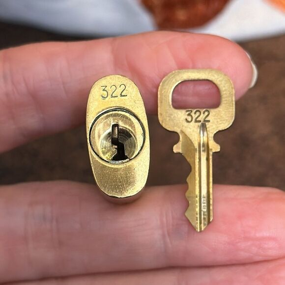 LOUIS VUITTON LOCK & KEY BRASS FULL FUNCTION LV PARIS MADE IN FRANCE EUC 322 - Picture 3 of 13